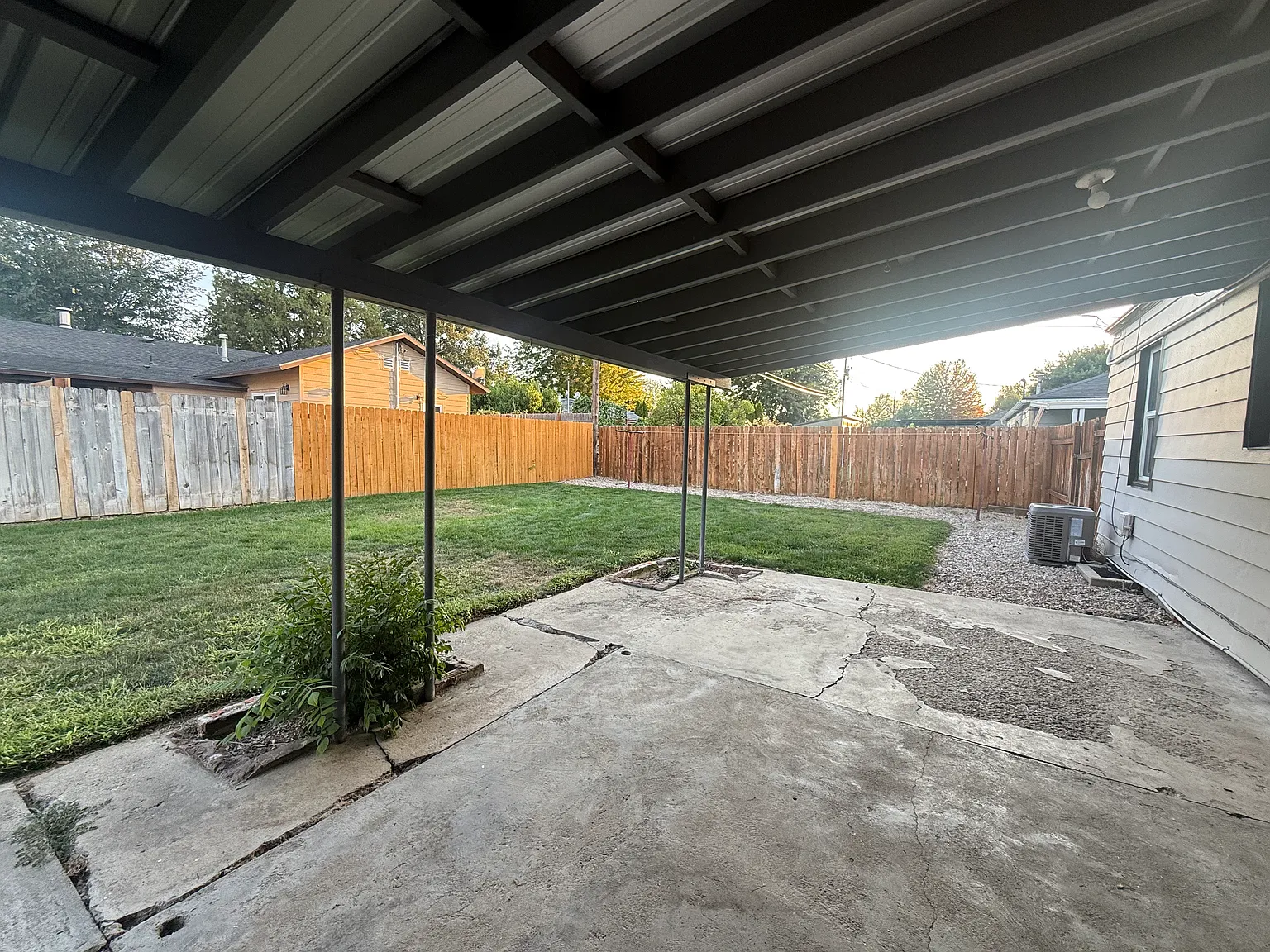 2817 W Cherry Ln — Photo 2