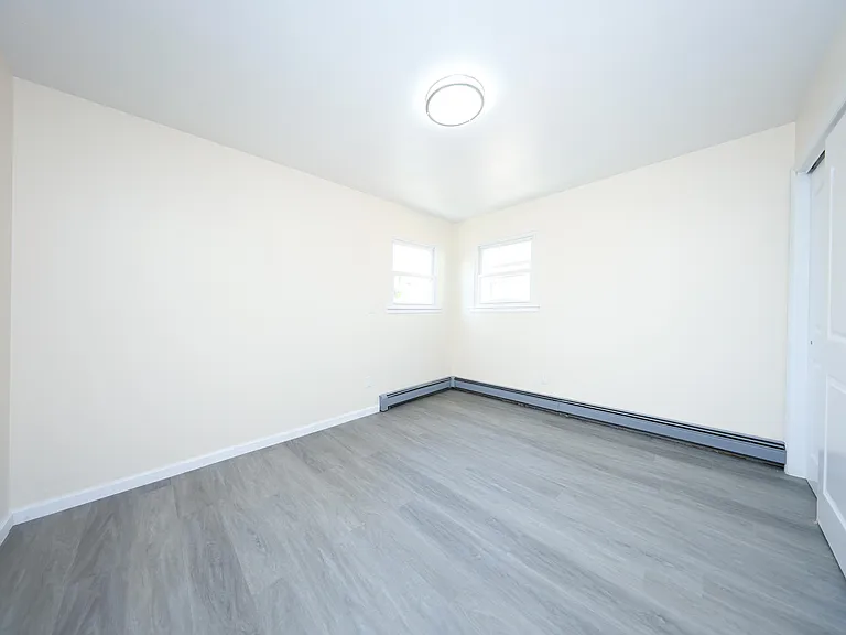 275 Katan Ave #2 — Photo 10