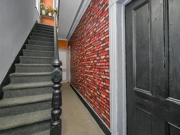 758 Glenmore Avenue image 6 of 10