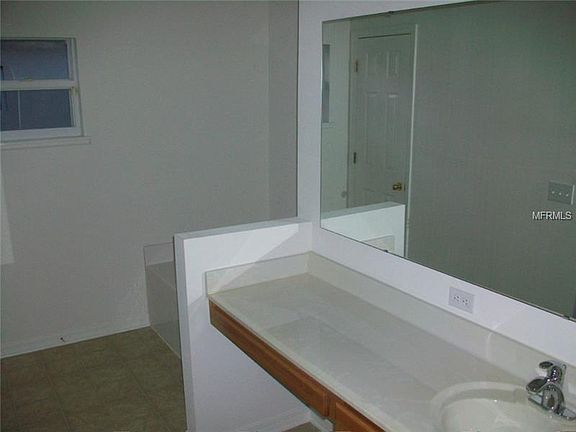 5th image of 182 Lake Shepard Dr