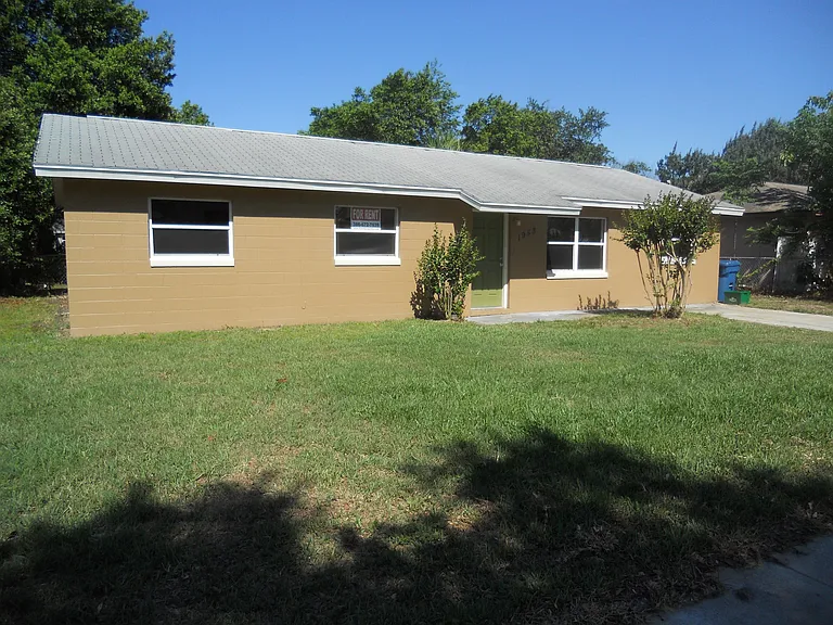 1953 Nelson Ave — Photo 12