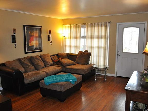 2nd image of 6713 E 28th Pl