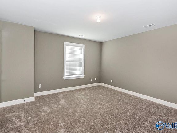 5th image of 117 Pat Cain Dr
