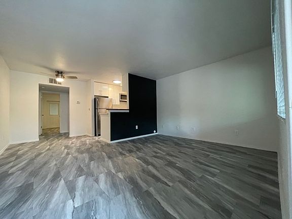 3rd image of 1701 E Cambridge Ave APT 9