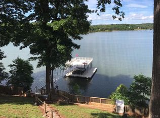1099 Playcation Retreat Cir, Gretna, VA 24557