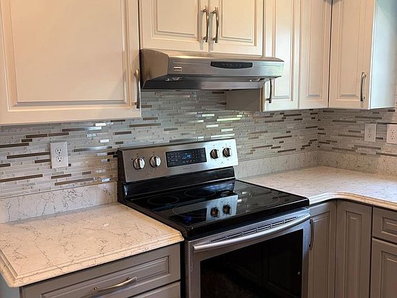 4th image of 13106 Parkridge Cir