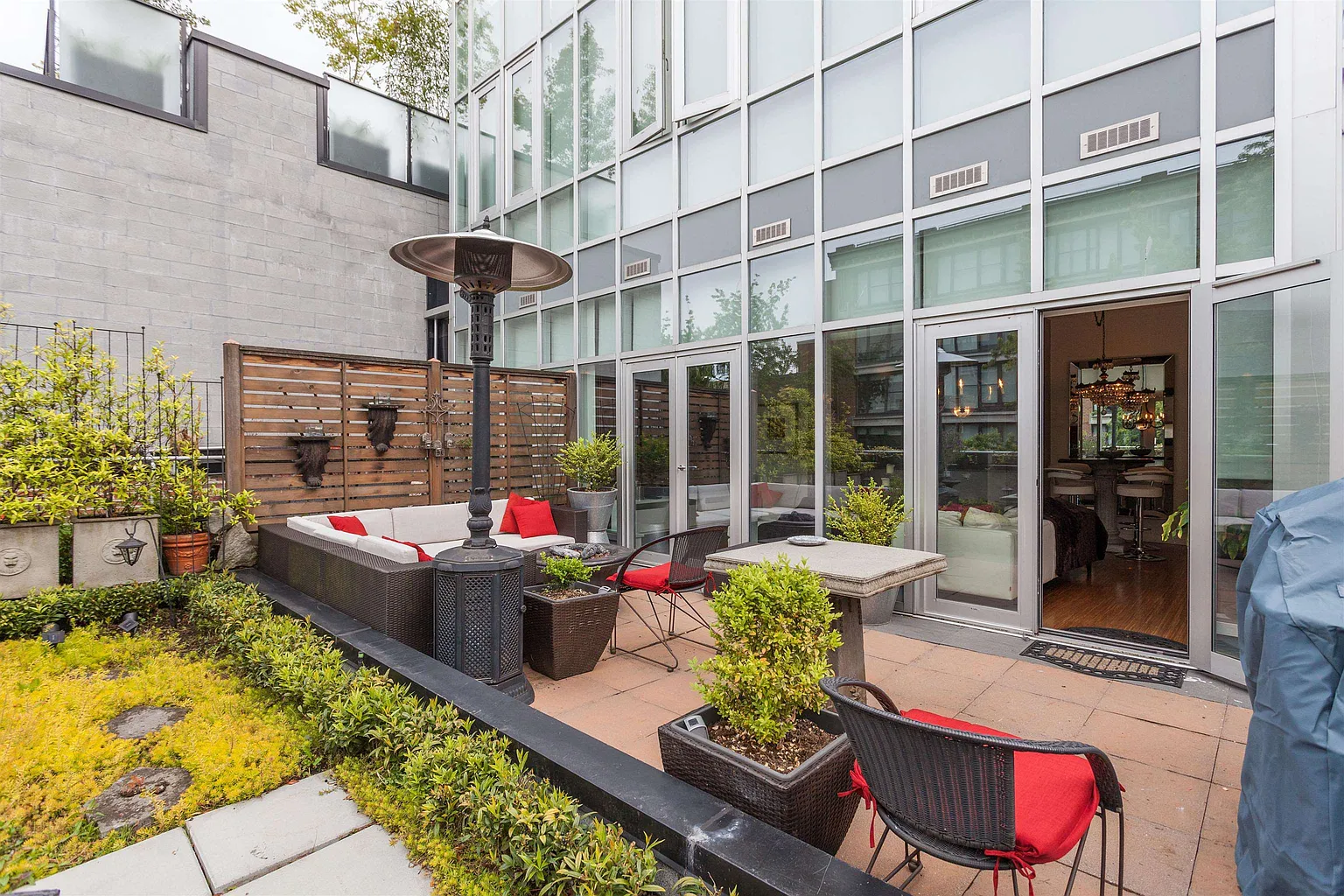 36 Water St #601 photo 1