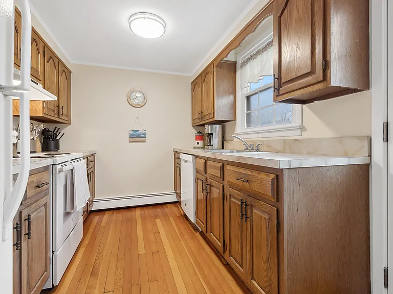 220 Fiddler Ln — Photo 9