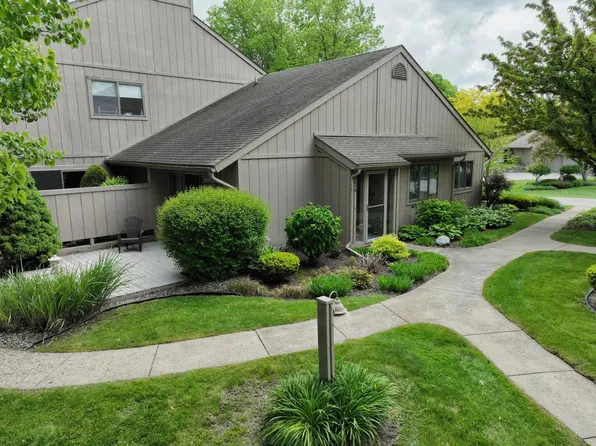 2339 Bay Woods Ct, Bay City, MI 48706