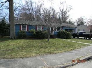 21 Bartlett Rd, Randolph, MA 02368