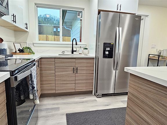 5th image of 1442 E 31st St Street
