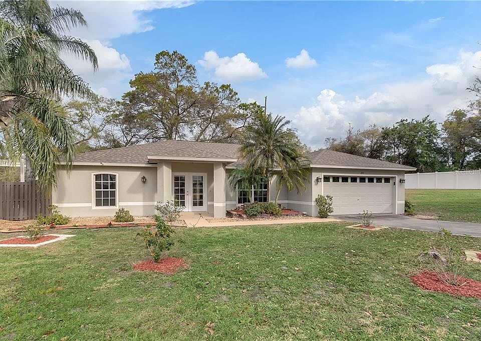 1st image of 251 Country Lakes Cir