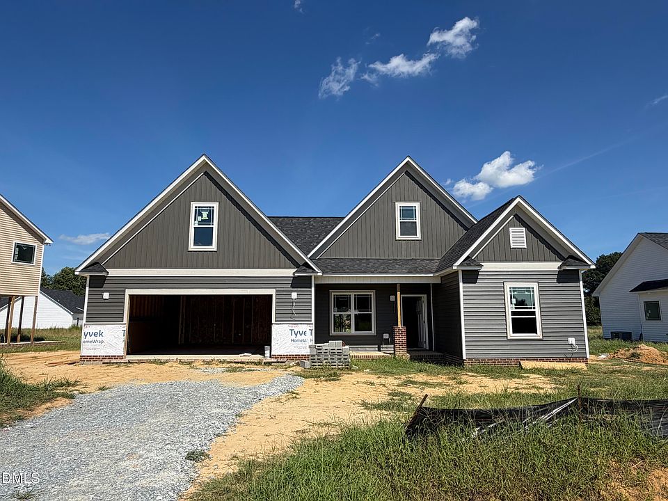 1st image of 104 Bernie Dr