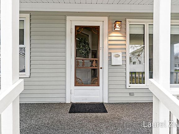 3rd image of 308 W Johannah St