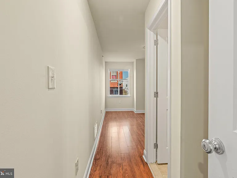 1724 W Master St #C — Photo 13
