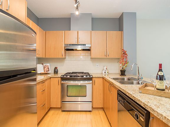 2nd image of 4728 Dawson St #415