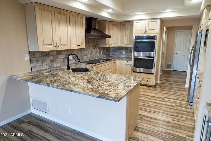 3 bed, 2.5 bath, 2437 sqft, $4,200 — Photo 1
