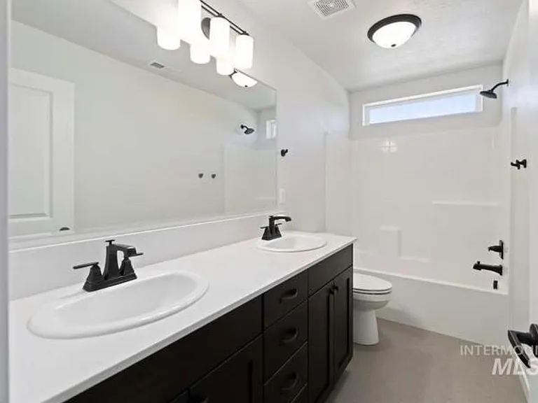3131 N Chianti Ave — Photo 12