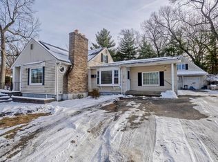 647 Plumtree Rd, Springfield, MA 01118