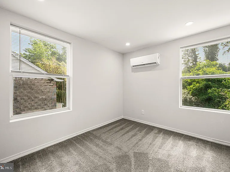 30 Keystone Ave — Photo 14