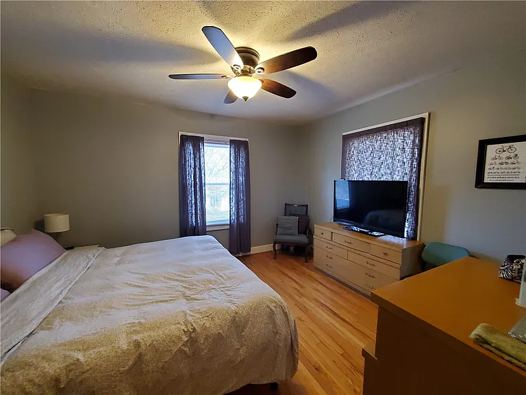 274 Field St — Photo 5