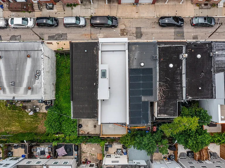 2311 Cross St — Photo 36