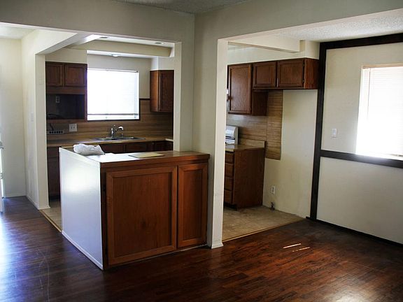 3rd image of 17313 Elgar Ave