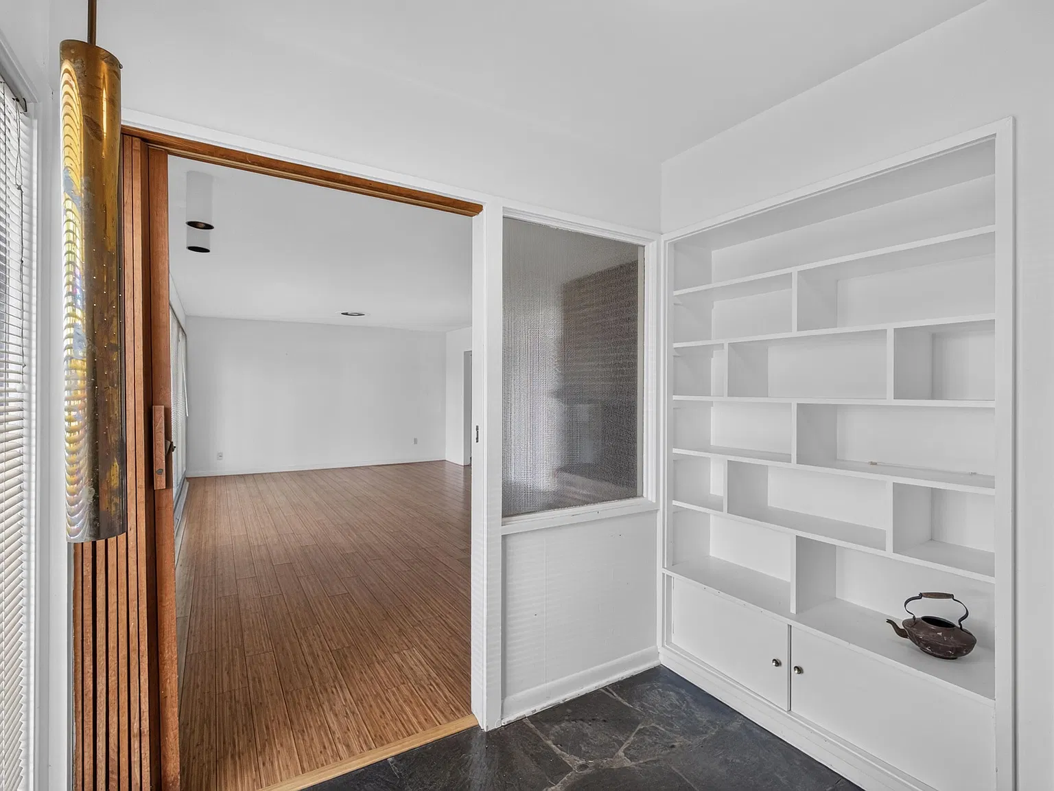 3 bed, 1.0 bath, 1460 sqft, $1,700 — Photo 4