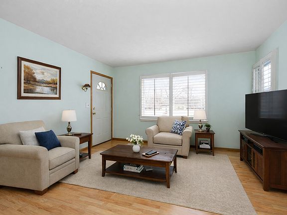 3rd image of 326 Old Hickory Rd