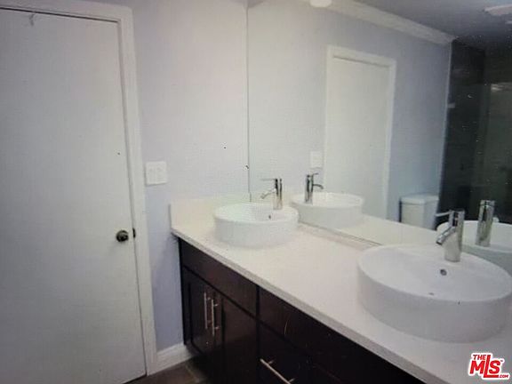 2nd image of 741 Crenshaw Blvd