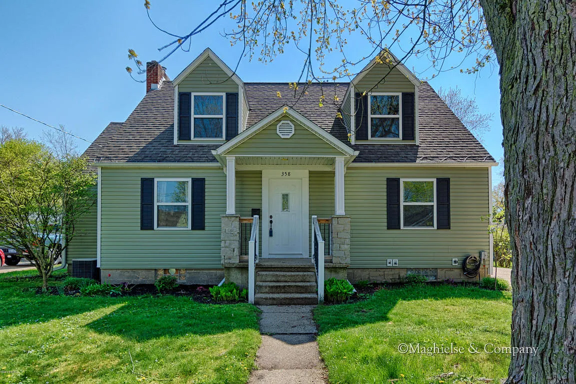 358 Adolph Ave NE photo 1