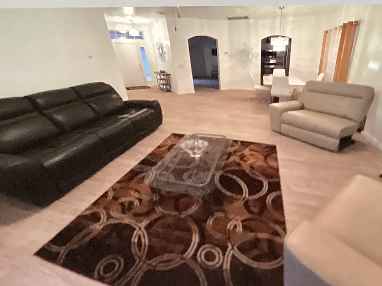 4326 Hammersmith Dr — Photo 4