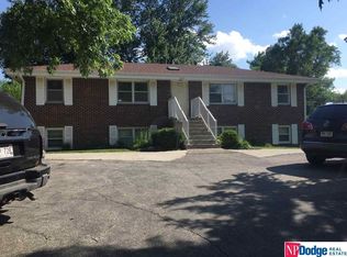 6313 Taylor Cir, Omaha, NE 68104