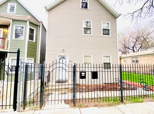 2027 W James St, Chicago, IL 60609
