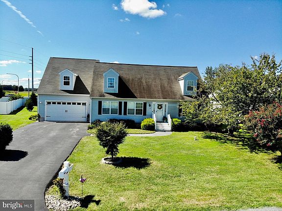 2nd image of 34122 Mulberry Ln