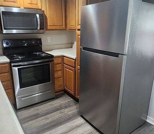 4th image of 1321 NE 39th St #1346A