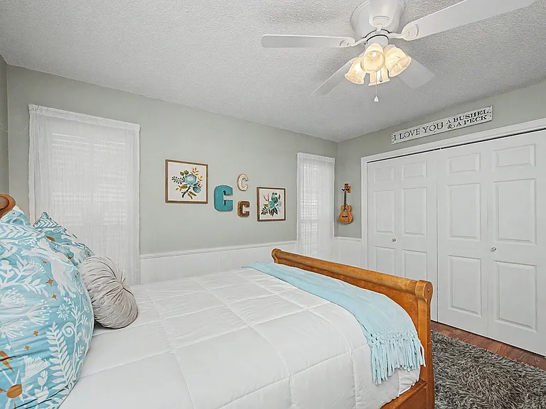1626 Oakmont Cir — Photo 39
