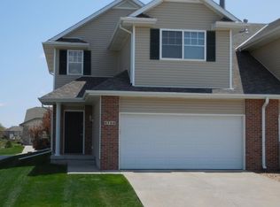 6710 S 90th St, Lincoln, NE 68526