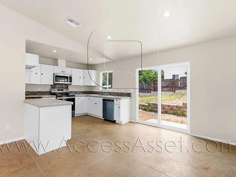 33296 Case St — Photo 11