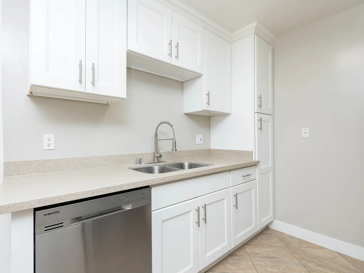 1 bed, 630 sqft, $2,495 — Photo 3
