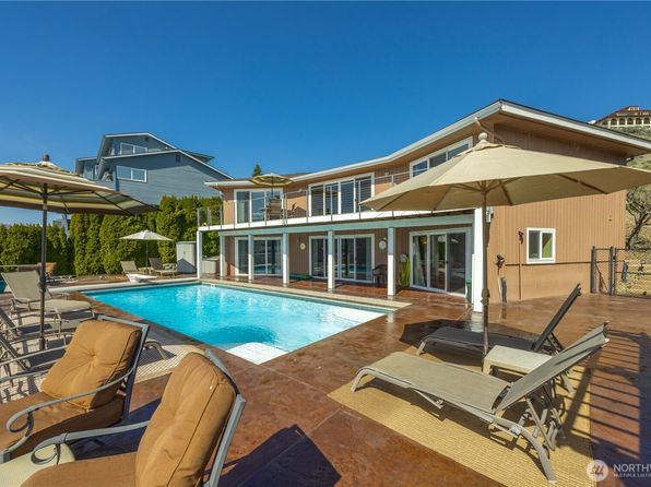 217 Riviera Drive, Chelan, WA 98816