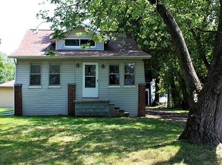 14754 Chamberlain Rd, Flat Rock, MI 48134