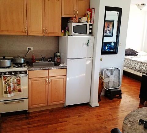 3rd image of 22289 Braddock Ave #3H