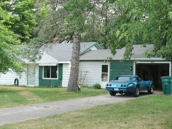 910 N Bowery Ave, Gladwin, MI 48624