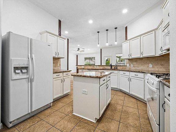 3rd image of 6741 Hidden Colony Ln