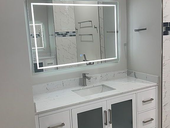 3rd image of 2801 West Rd