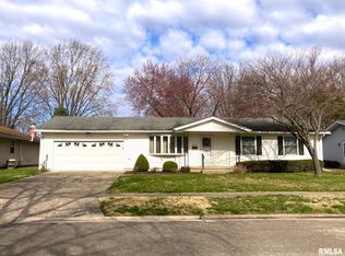 2457 Arrowhead Dr, Springfield, IL 62702