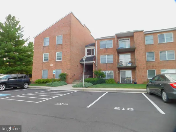 300 Chapel Ct Unit 321, Walkersville, MD 21793