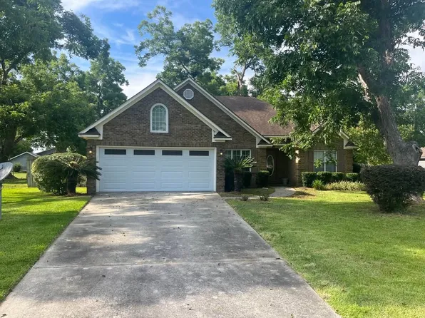 3824 Brookfield Dr, Valdosta, GA 31605