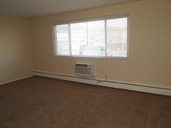 4th image of 1090 Mineral Spring Ave APT 1